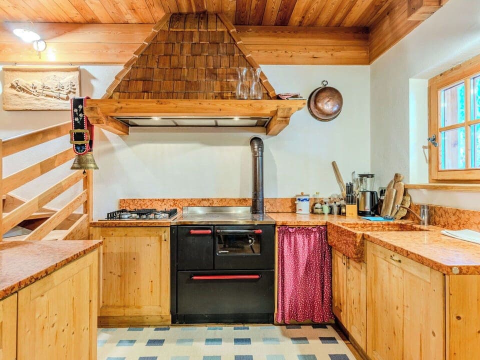 Kitchen, Kitchen Appliance, Major Appliance, Wood, Countertop, Kitchen Stove, Interior Design, Ceiling, Furniture, Cabinetry