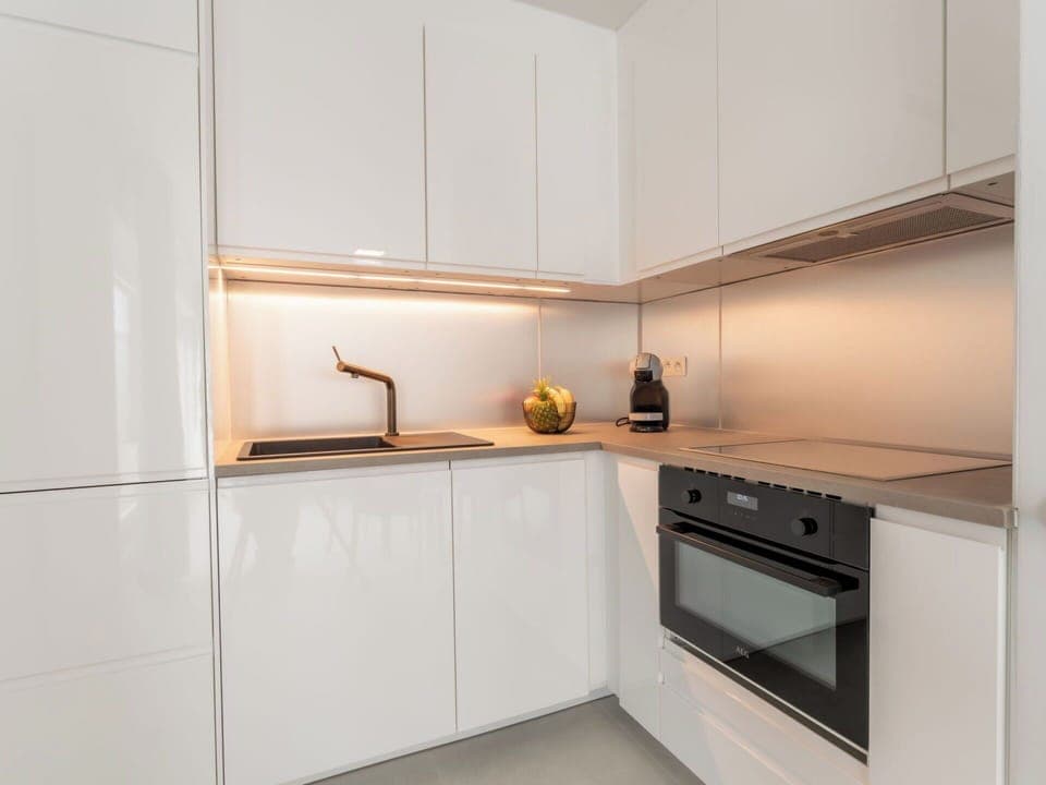 Interior Design, Wall, Flooring, Wood, Ceiling, Furniture, Floor, Room, Lighting, Apartment