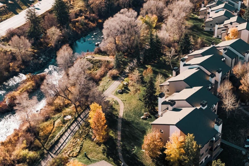 Aerial view of the complex and Eagle River