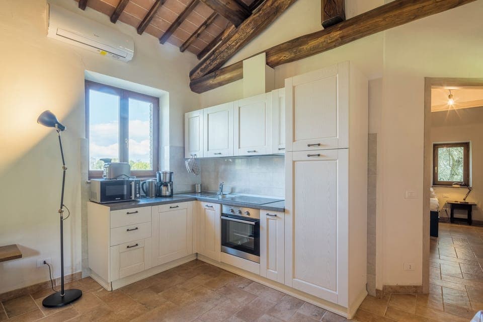 House | Private kitchen | Fridge, stovetop, toaster, cookware/dishes/utensils