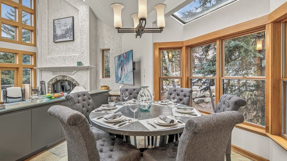 Dining Area, Main Level