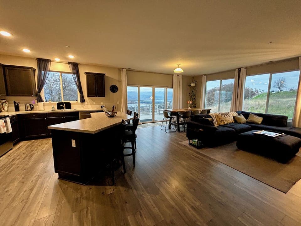 Inside the main room: great for entertaining, or just getting cruising.