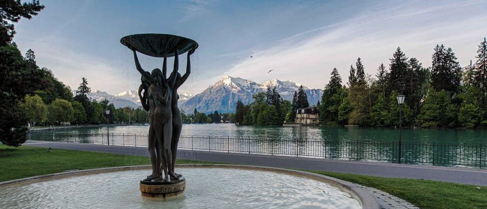 The City Center of Thun is only 7 mins drive away