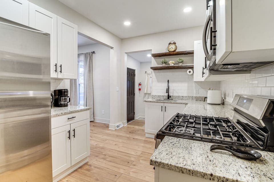 House (3 Bedrooms) | Interior