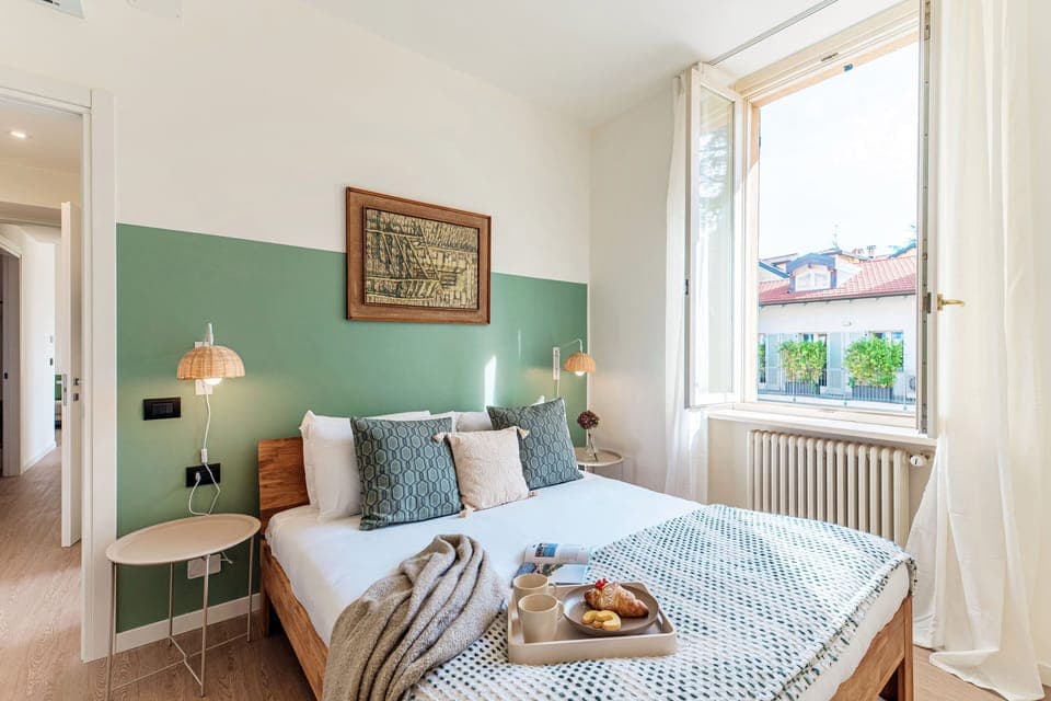 Premium bedding, down comforters, iron/ironing board, cribs/infant beds