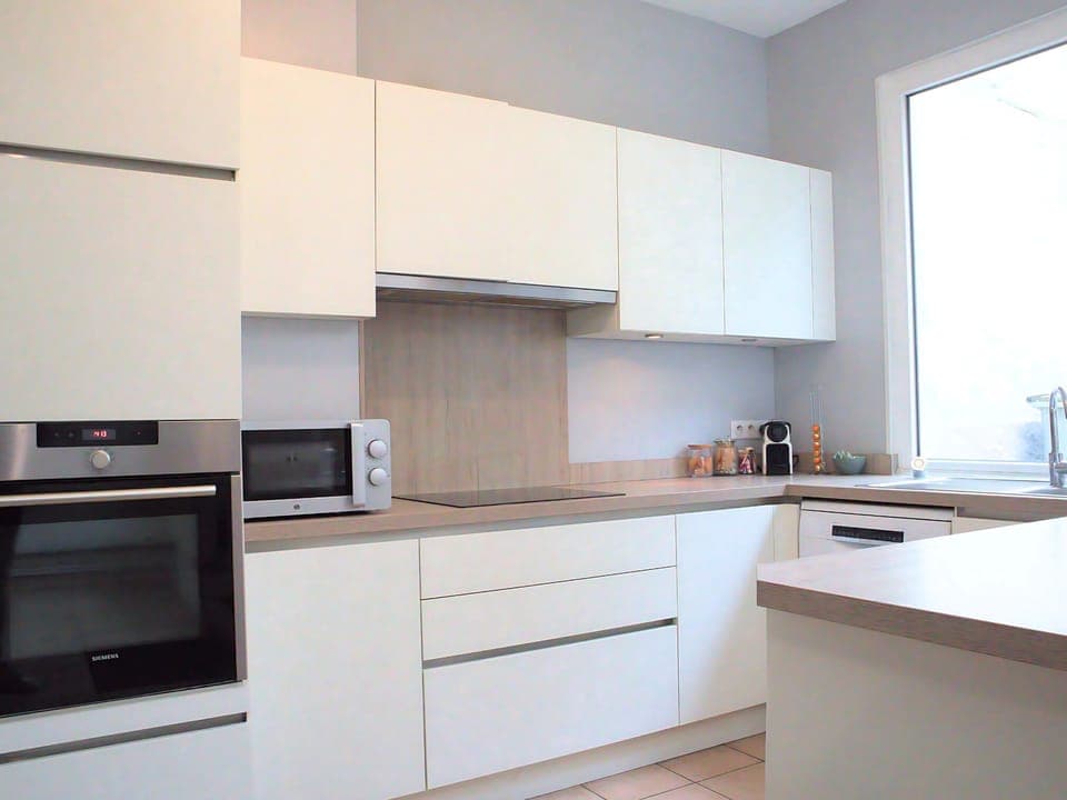 House, 5 Bedrooms, Kitchen, City View | Private kitchen | Full-size fridge, microwave, oven, stovetop