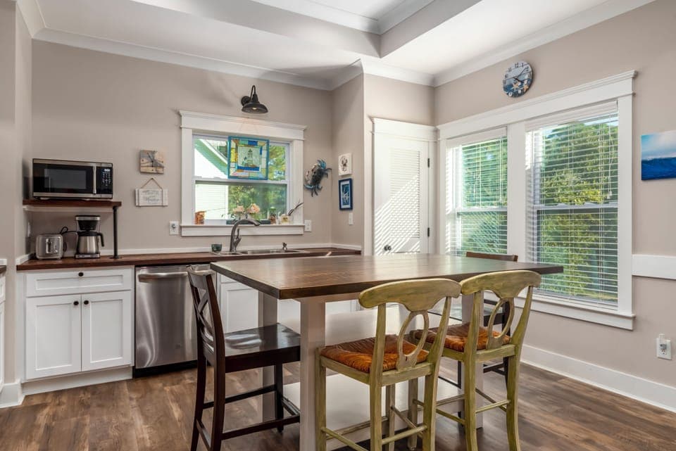 Bienville Bungalow Dining Table with Kitchen