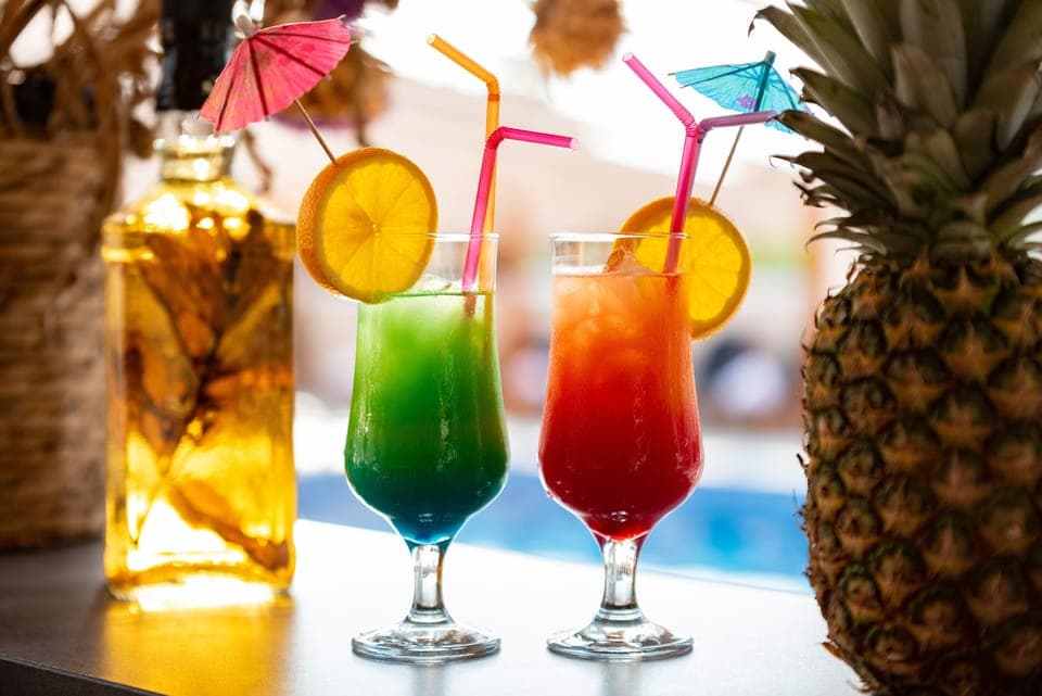 Poolside bar