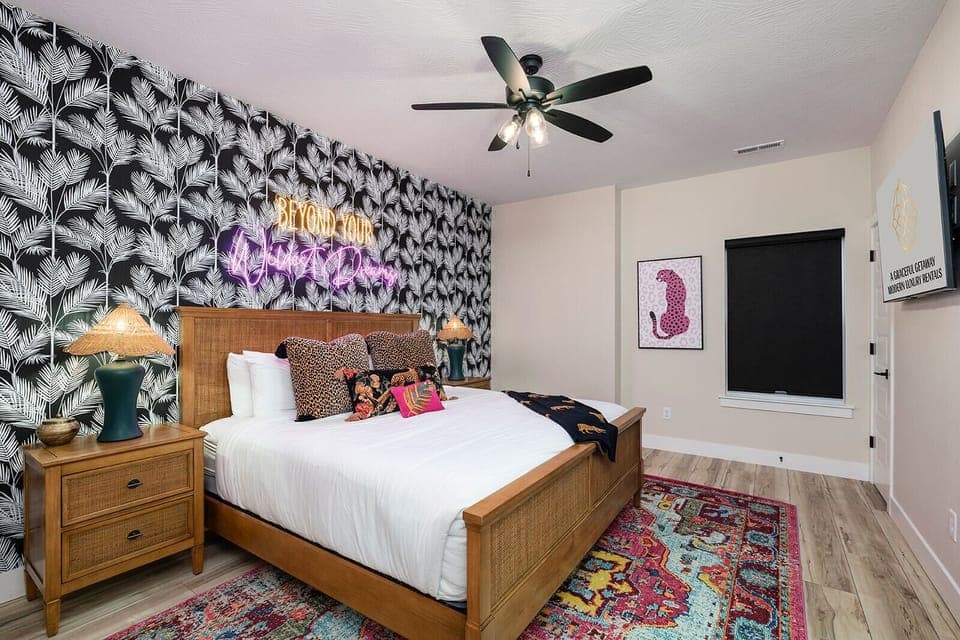 Lower level King bedroom w/ ensuite bath