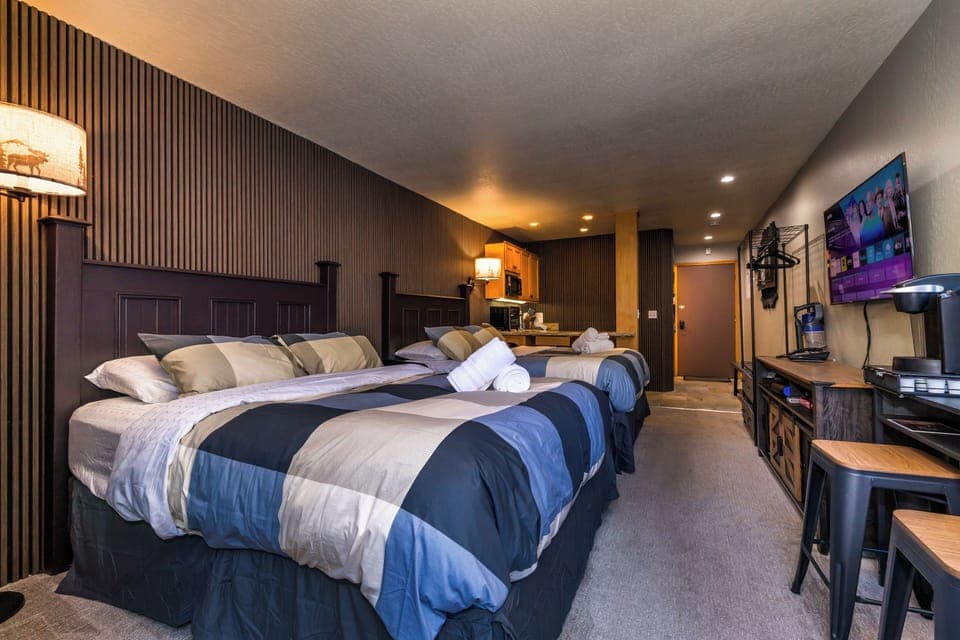 Tahoe Alpenglow Properties - First Tracks at Northstar