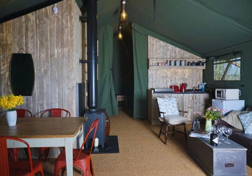 Lodge with a fully equipped kitchen