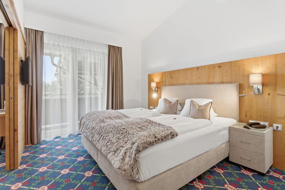 Suite | In-room safe, soundproofing, free WiFi