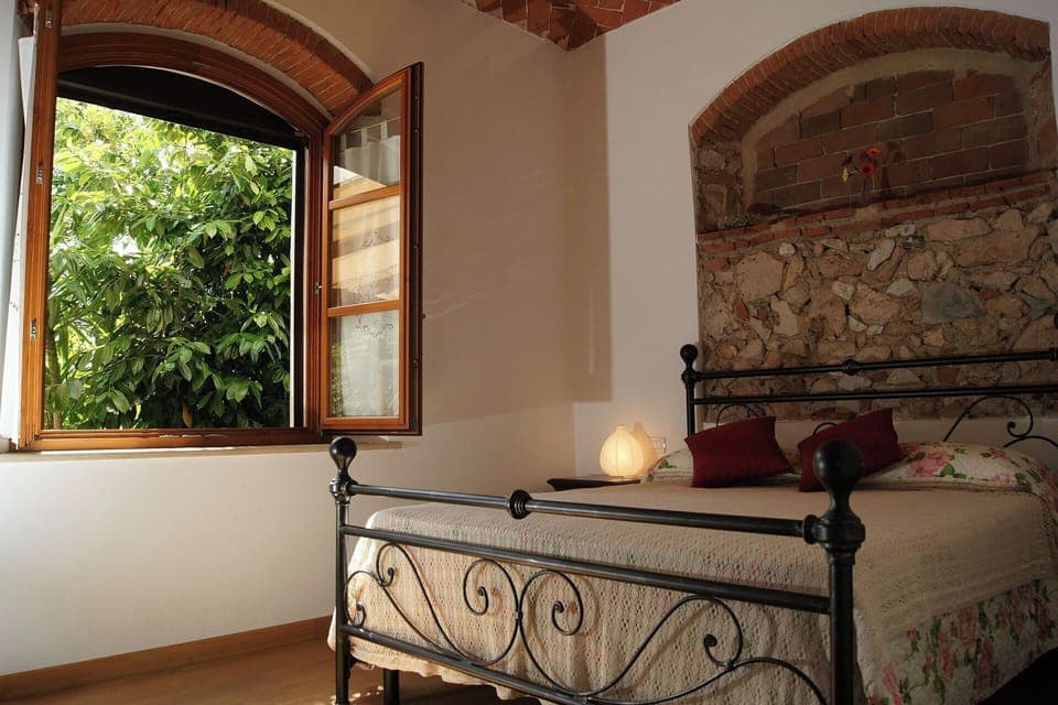 Autumn, Bedroom, Spring, Summer