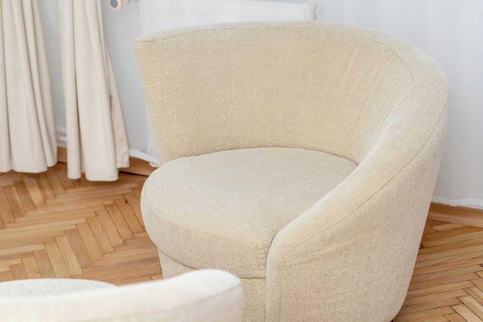 The bedroom's minimalist decor promotes a peaceful environment.