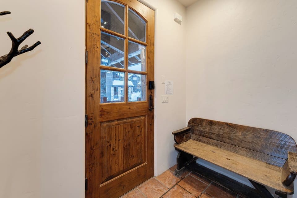 Bench to pull on your snow boots before adventure