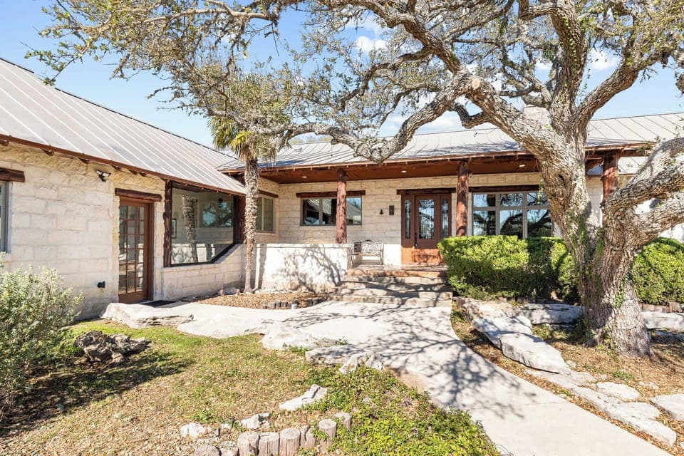 Wake up to the soft rustle of oak trees and golden Hill Country light. This private estate features a spacious ranch house and an upscale suite both designed for comfort, connection, and unforgettable gatherings.