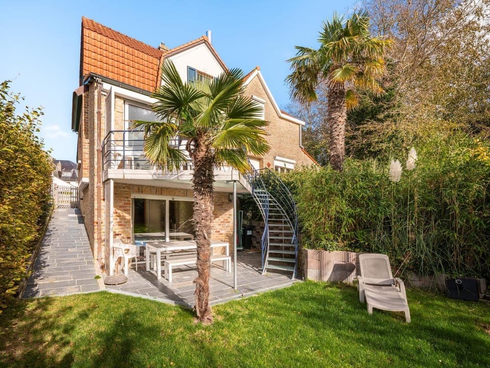 Holiday Home Exterior [summer]