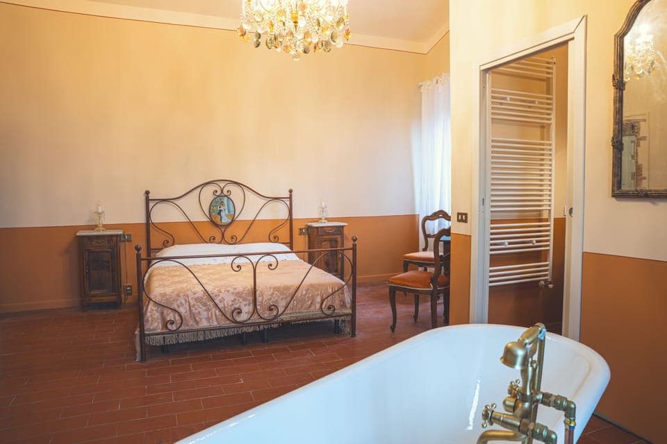 Double Room, Mountain View | Desk, laptop workspace, free WiFi