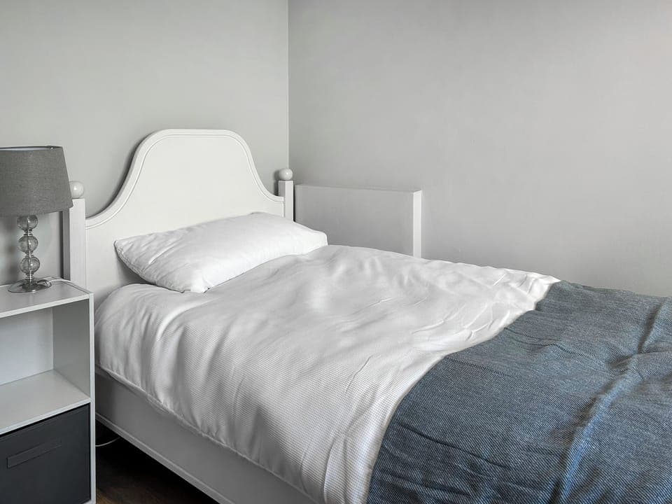 Twin bedroom | The Cart Shed, Wolseley Bridge