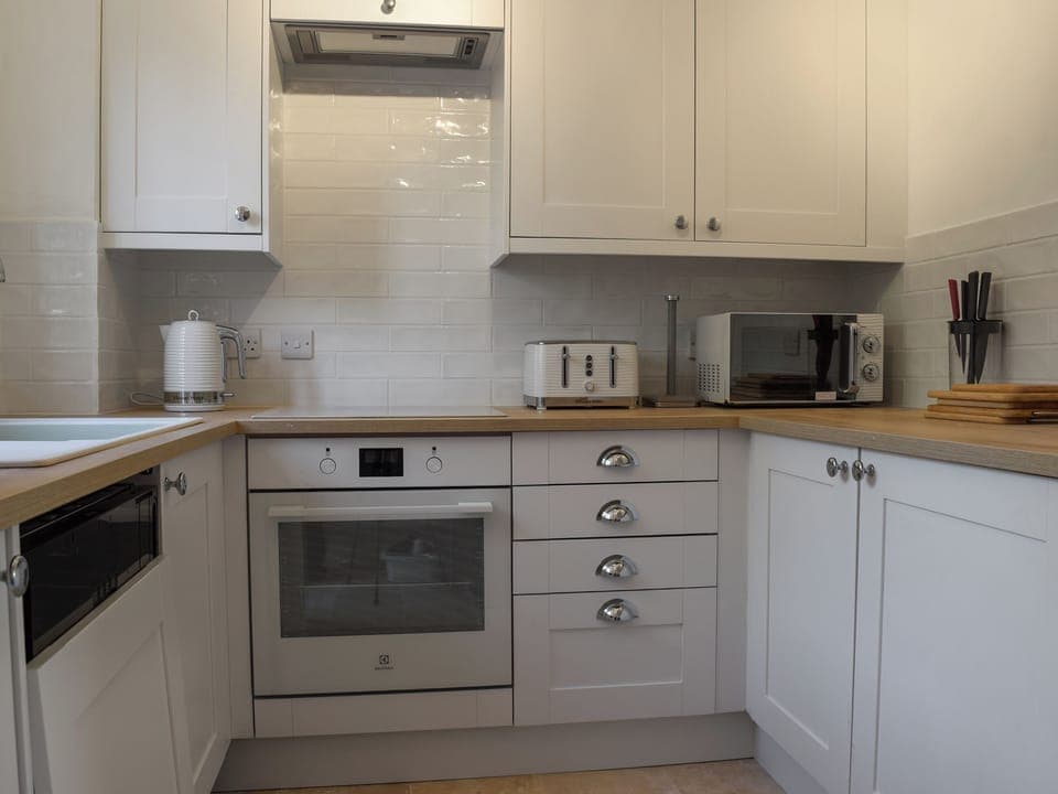 Kitchen | The Mews on the Green - The Green, Chipping Norton