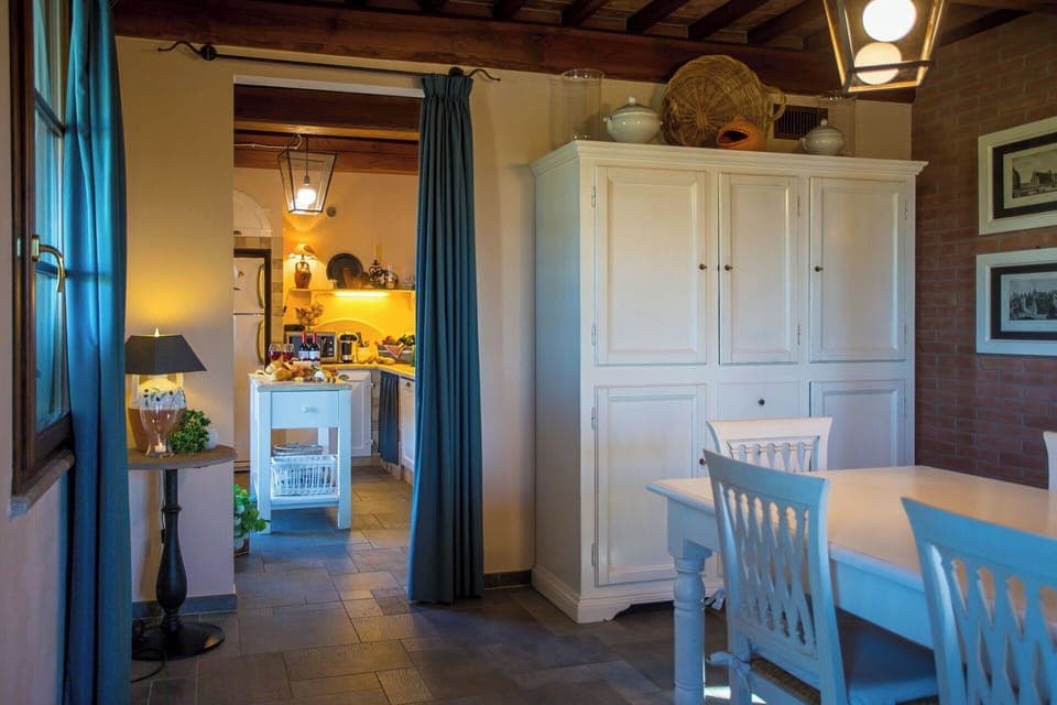 Dining Room, Kitchen