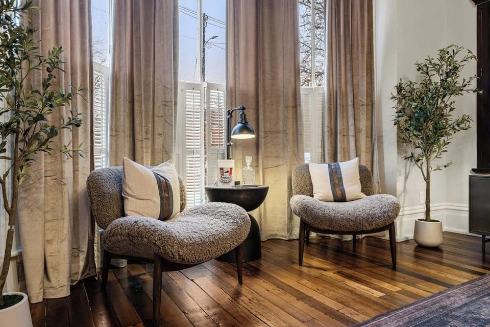 Living Room: Spacious, stylish, and made for memories—this modern living area gives large groups the perfect place to gather and recharge.