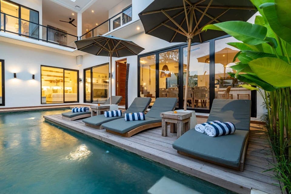 Basic Villa | Pool | Outdoor pool