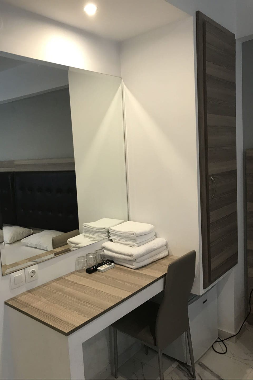 Triple Room | In-room safe, soundproofing, free WiFi, bed sheets