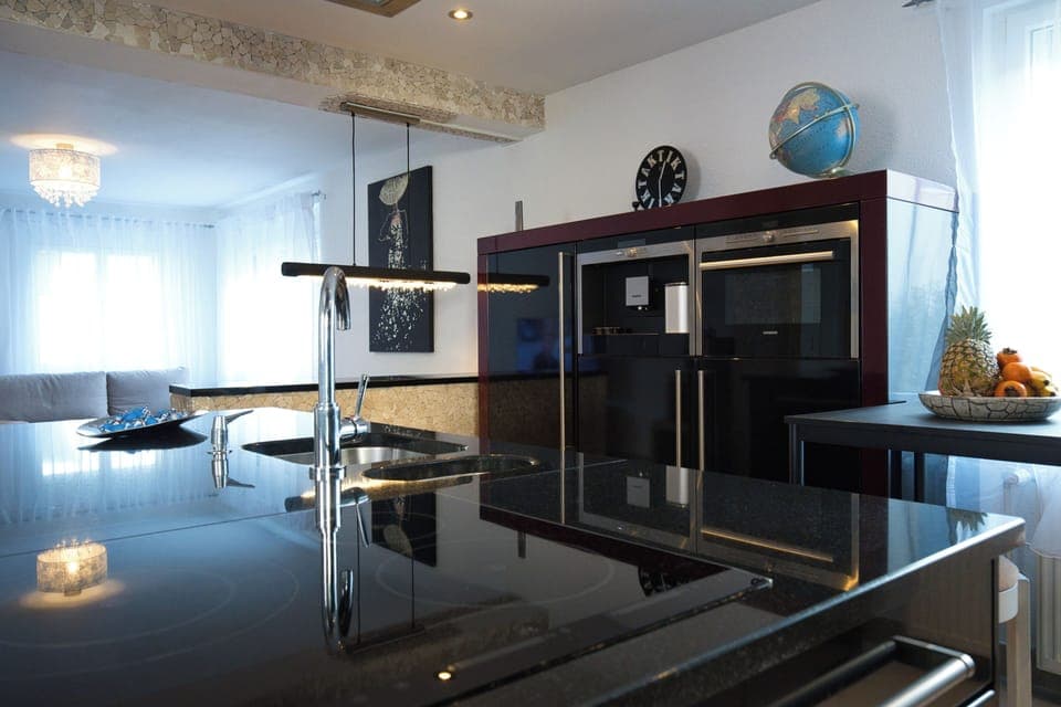 Apartment, 1 Bedroom, Smoking, Balcony | Living room