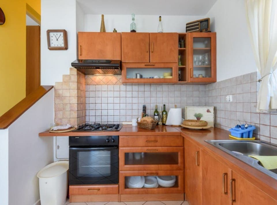 House (Two Bedroom Villa with Sea view) | Private kitchen | Fridge