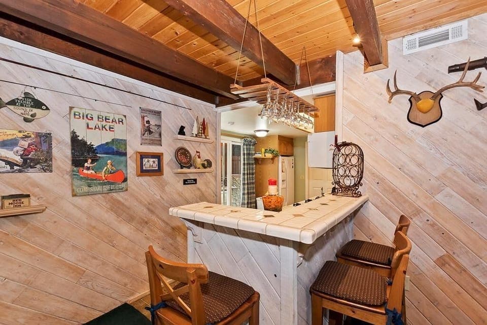 Cozy Bar Area with Access to the Kitchen