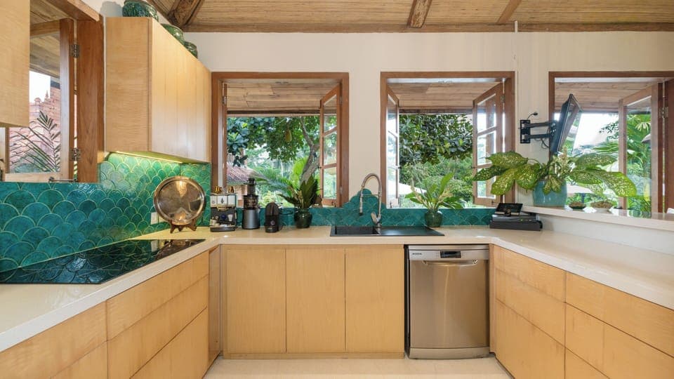 Villa, 4 Bedrooms, Private Pool, Garden View | Private kitchen | Fridge, microwave, oven, stovetop