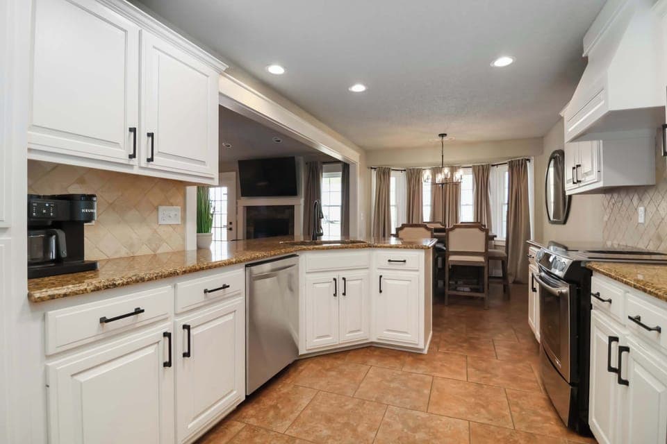 Fully equipped kitchen