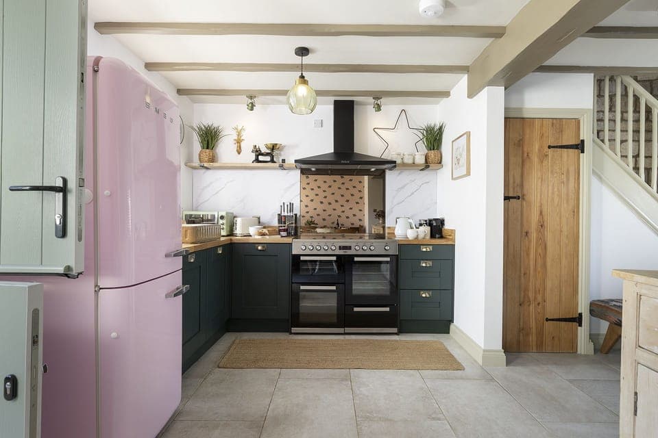 The Old Forge Kitchen- StayCotswold