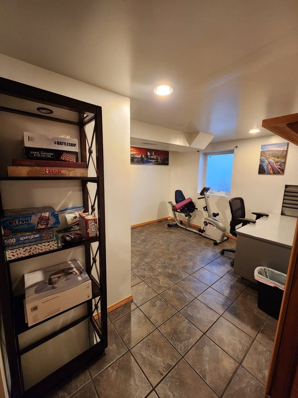 Workout/Office. Air Mattress is available in this room