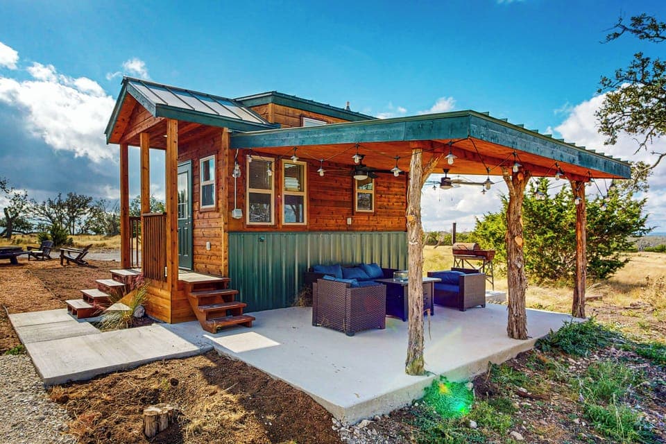 Harper Vacation Rental | Studio | 1.5BA | 202 Sq Ft | Stairs Required