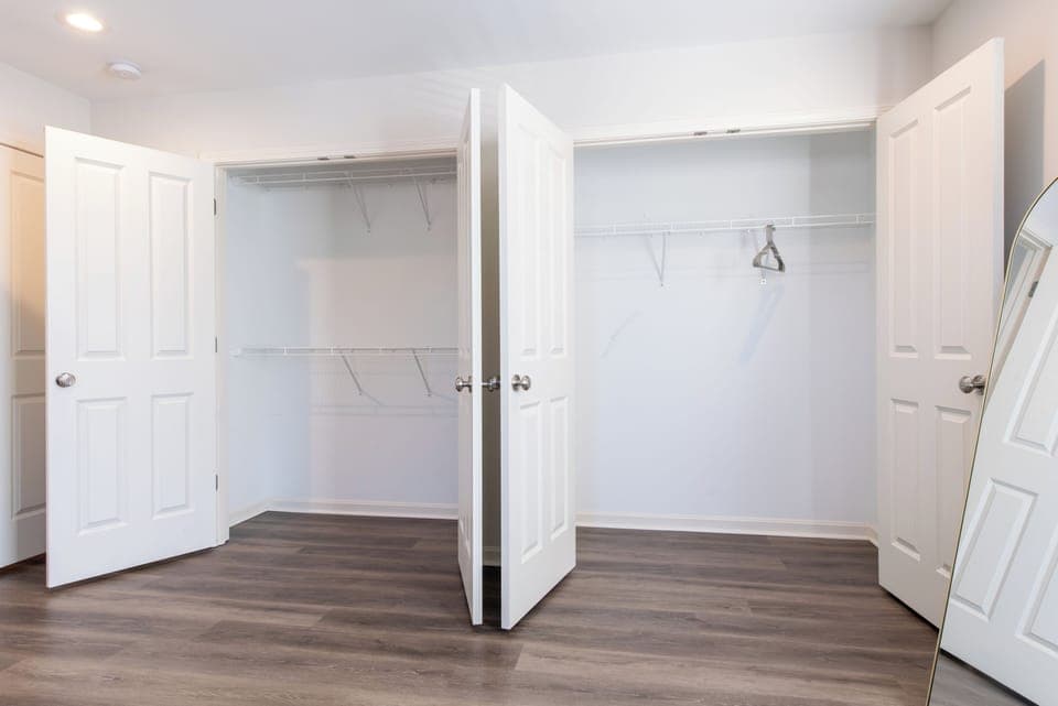 2nd Floor - Bedroom #2 - Queen Bed with Smart TV