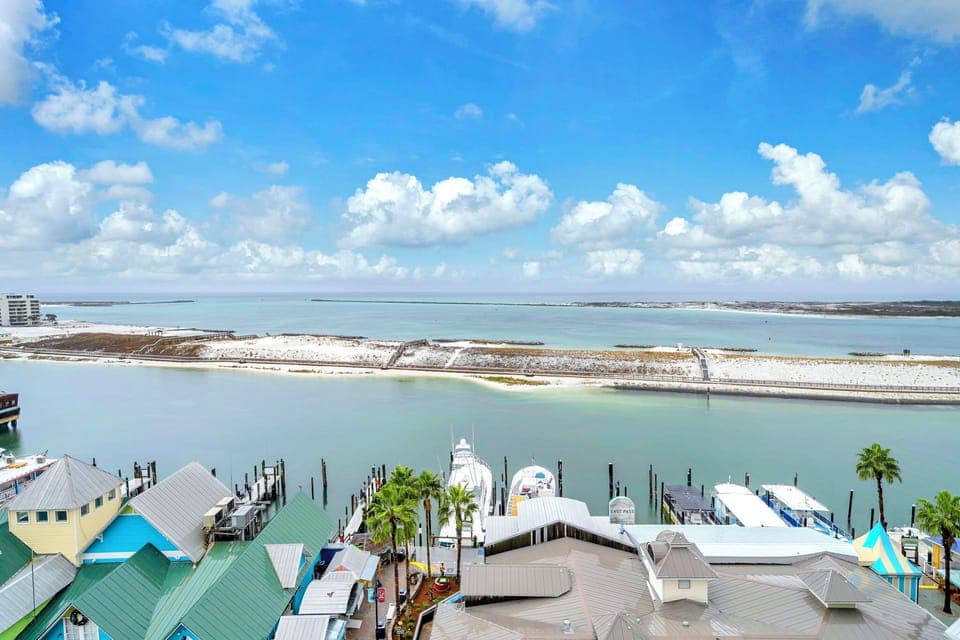 HUGE Wrap Around Balcony With Tons of Seating and Incredible Views! 