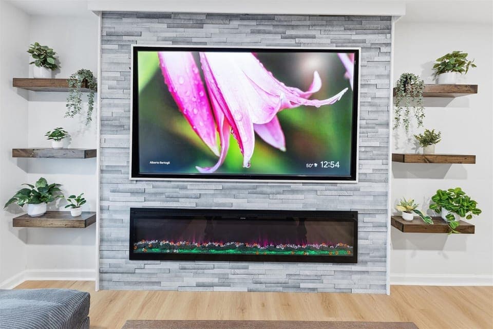 Living Room with Fireplace
