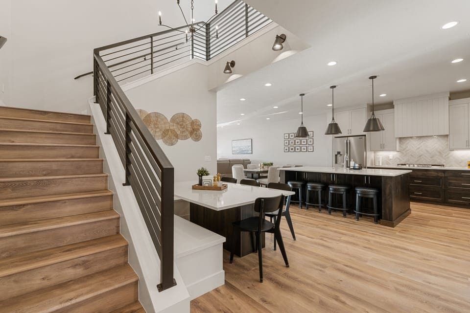 Large kitchen and dining area for cooking and eating.