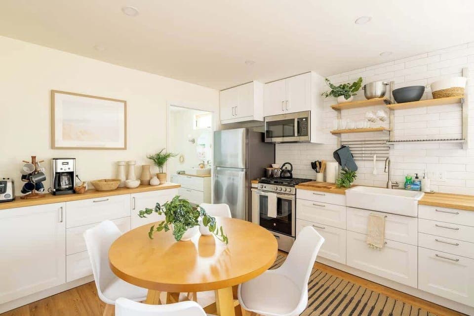 Cooking is always a pleasure in the bright, sun-filled kitchen