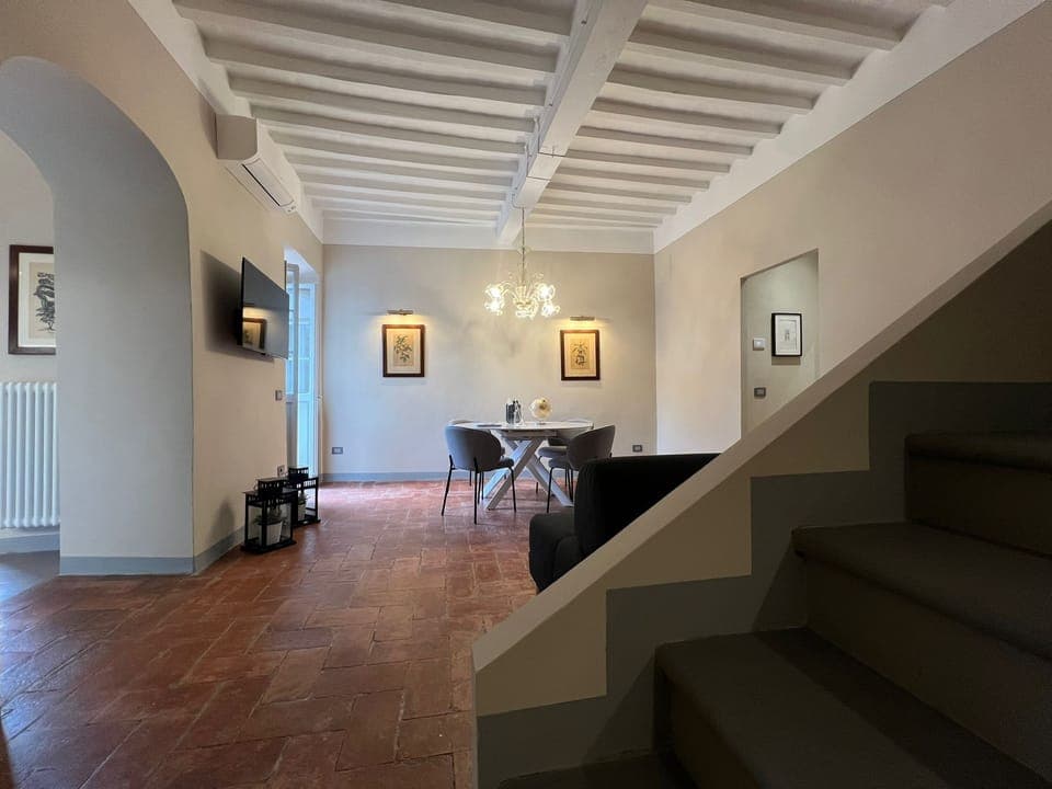 Apartment (2 Bedrooms) | Living room