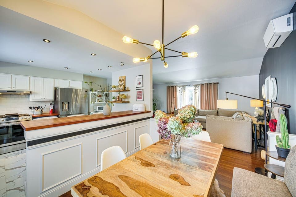 Kitchen | Dining Area