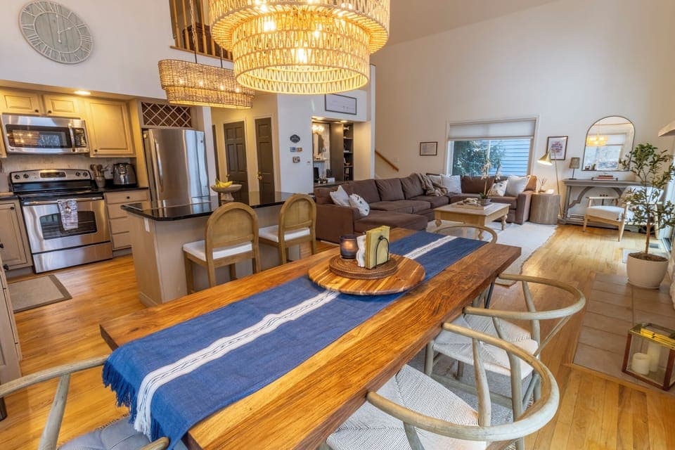 Main Level | Kitchen | Dining | Living Room