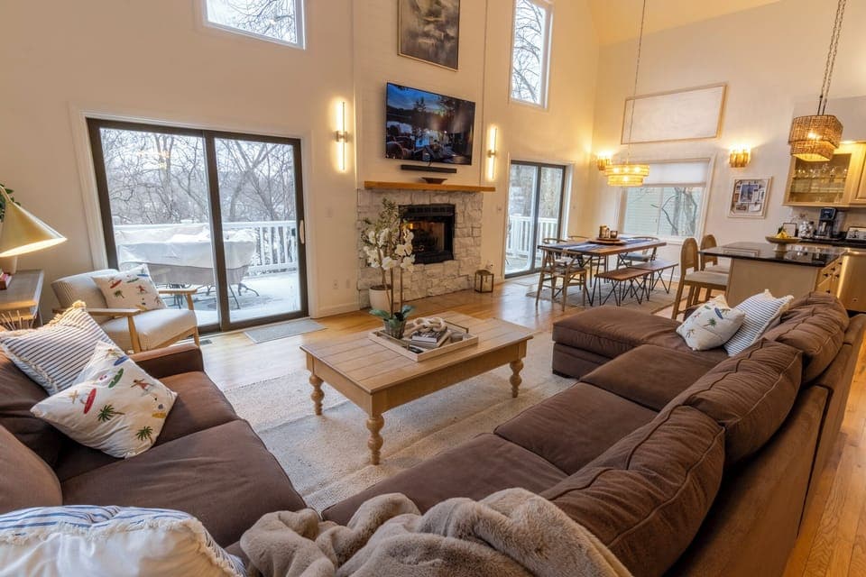 Main Level | Living Room | Dining