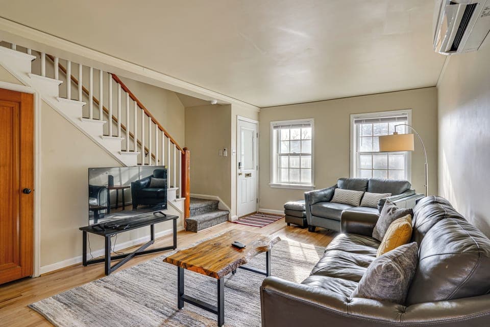 Apartment (2 Bedrooms) | Front of property