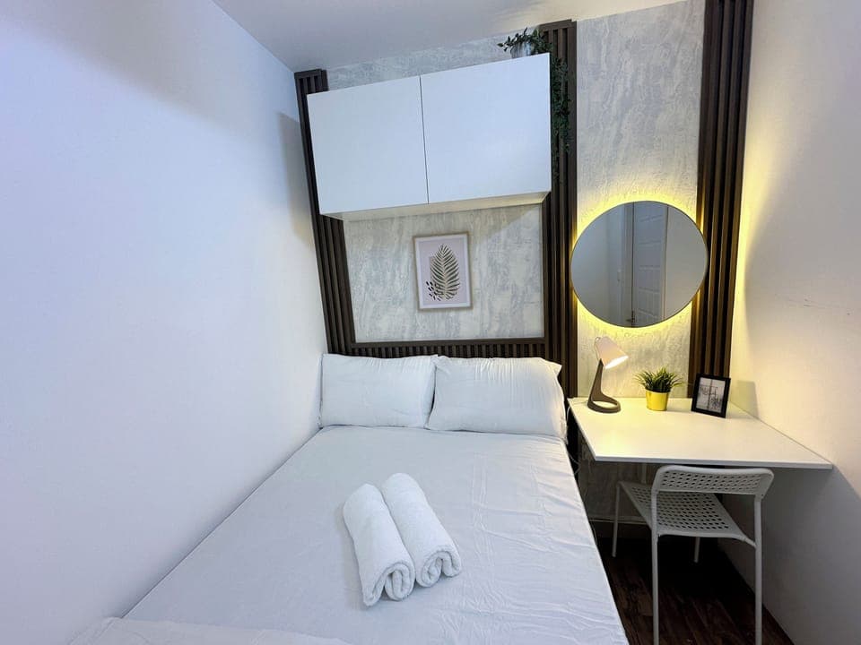 Economy Double Room Single Use | Desk, laptop workspace, iron/ironing board, free WiFi