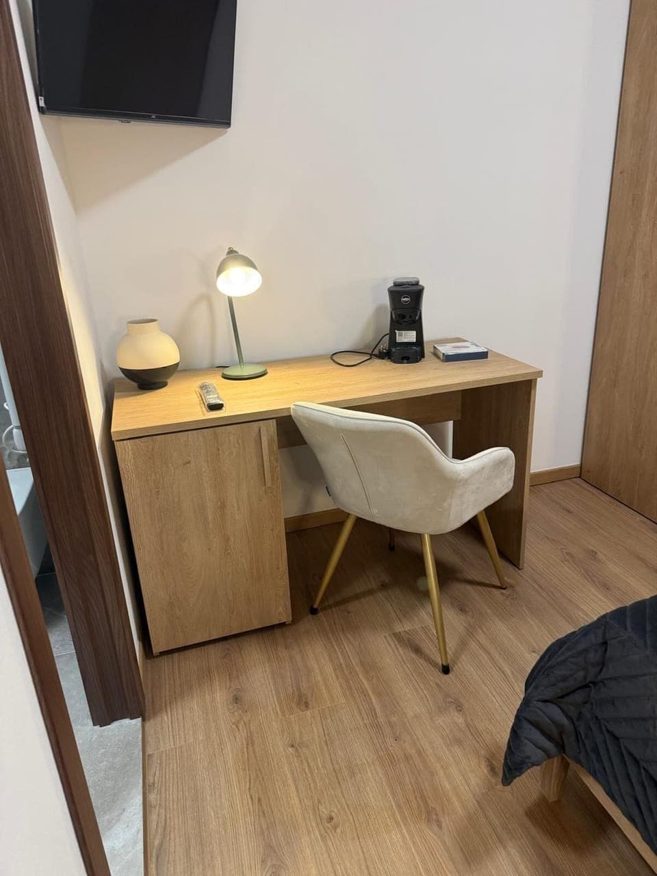 In-room safe, desk, laptop workspace, blackout drapes