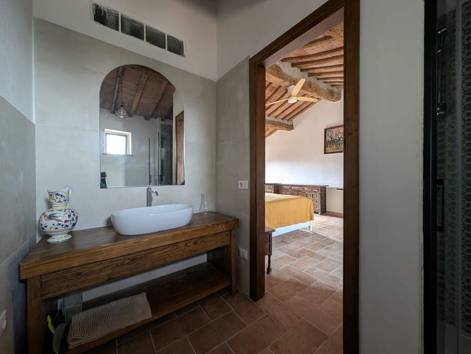 Autumn, Bathroom, Spring, Summer