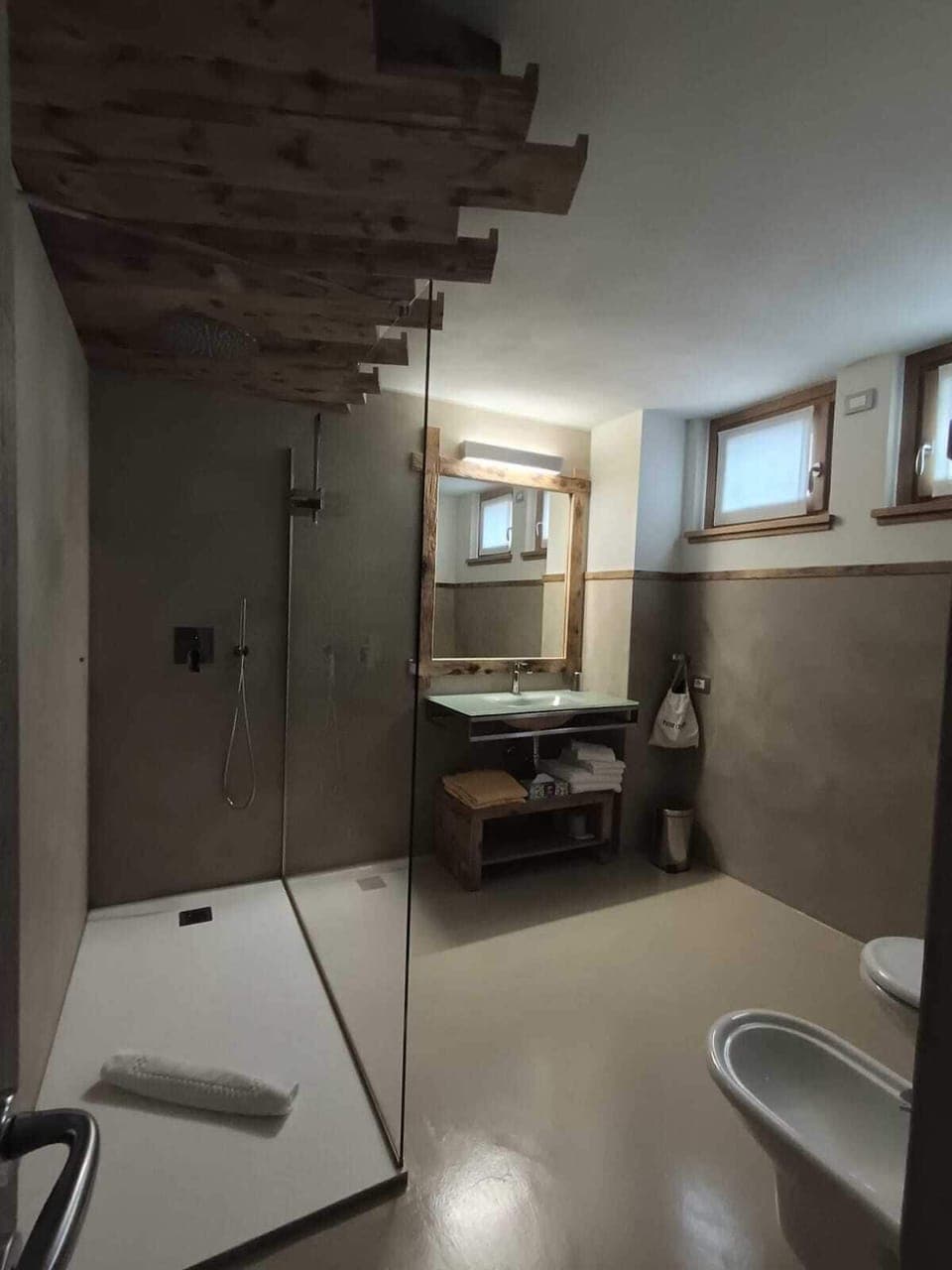 Luxury Quadruple Room, Mountain View | Bathroom | Shower, hair dryer, towels, soap